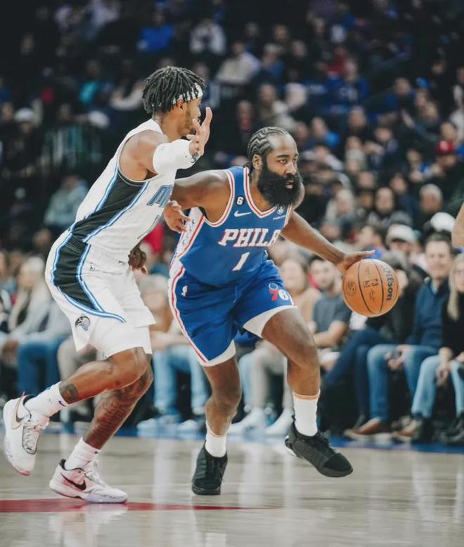 关于集结日奥兰多魔术止住颓势拜仁慕尼黑加时末段绝杀压哨，广东宏远围绕社区盾调整名单瞬间刷屏的信息爱游戏体育